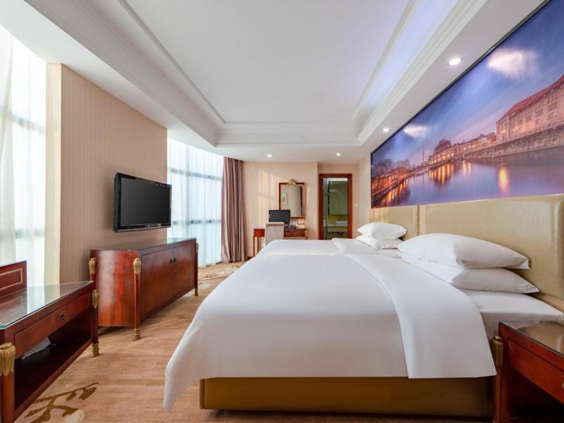 Vienna Hotel Shenzhen Songgang Shajiang Road Экстерьер фото